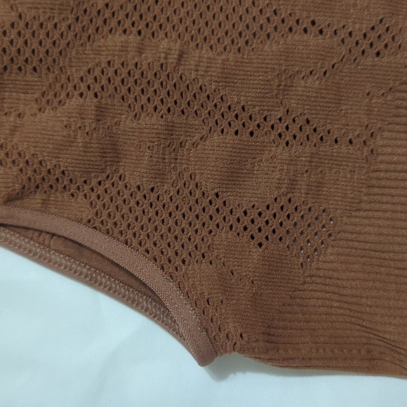 NWT Out From Under Sleeveless Cutout Top, Color Brown Size XS/S - Picture 5 of 15